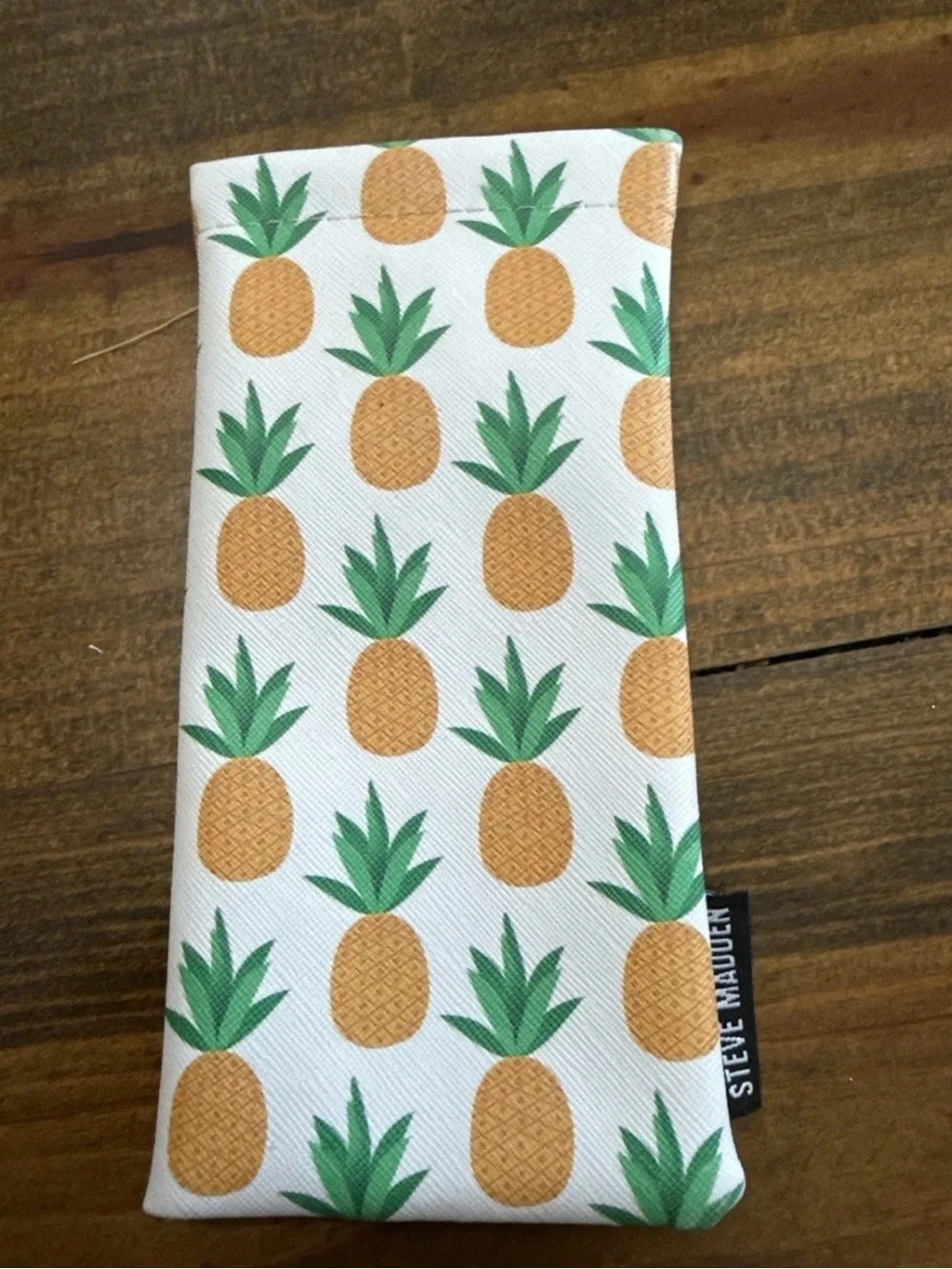 Steve Madden Pineapple Pattern Sunglasses Pouch - White, Gold & Green